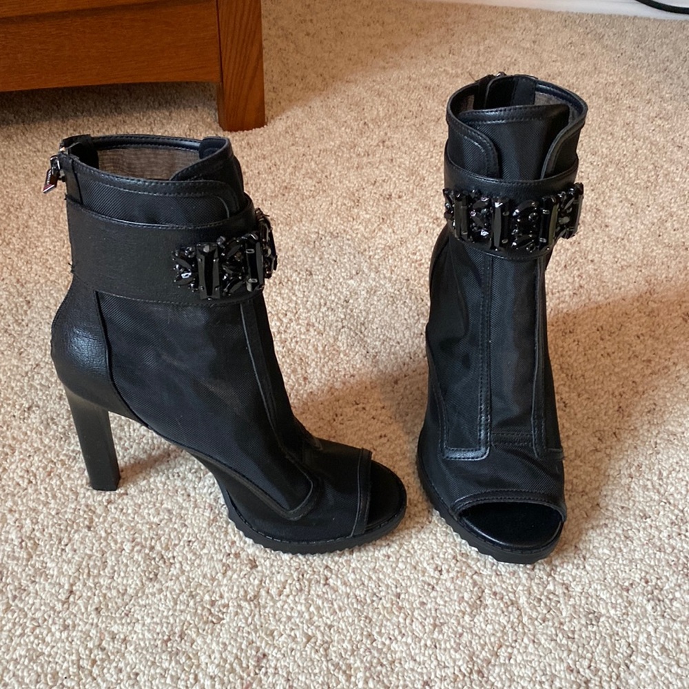 KARL LAGERFELD PARIS
Blayze Embellished Ornament Strap Detail Peep Toe Shooties